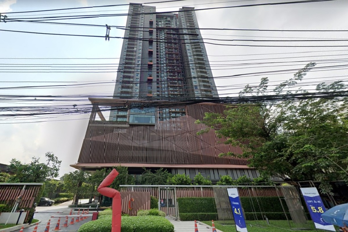 ซี เอกมัย (C EKKAMAI) รูปที่ 1