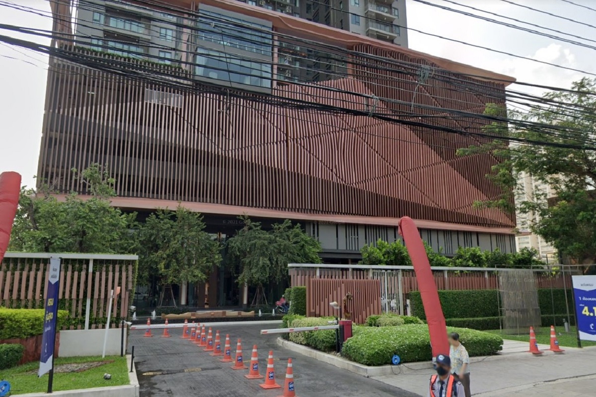 ซี เอกมัย (C EKKAMAI) รูปที่ 2