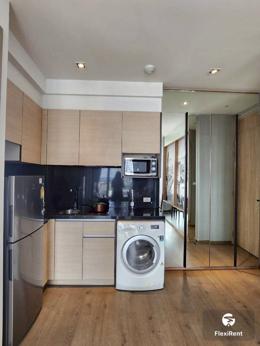 Park Origin Phrom Phong photo #2