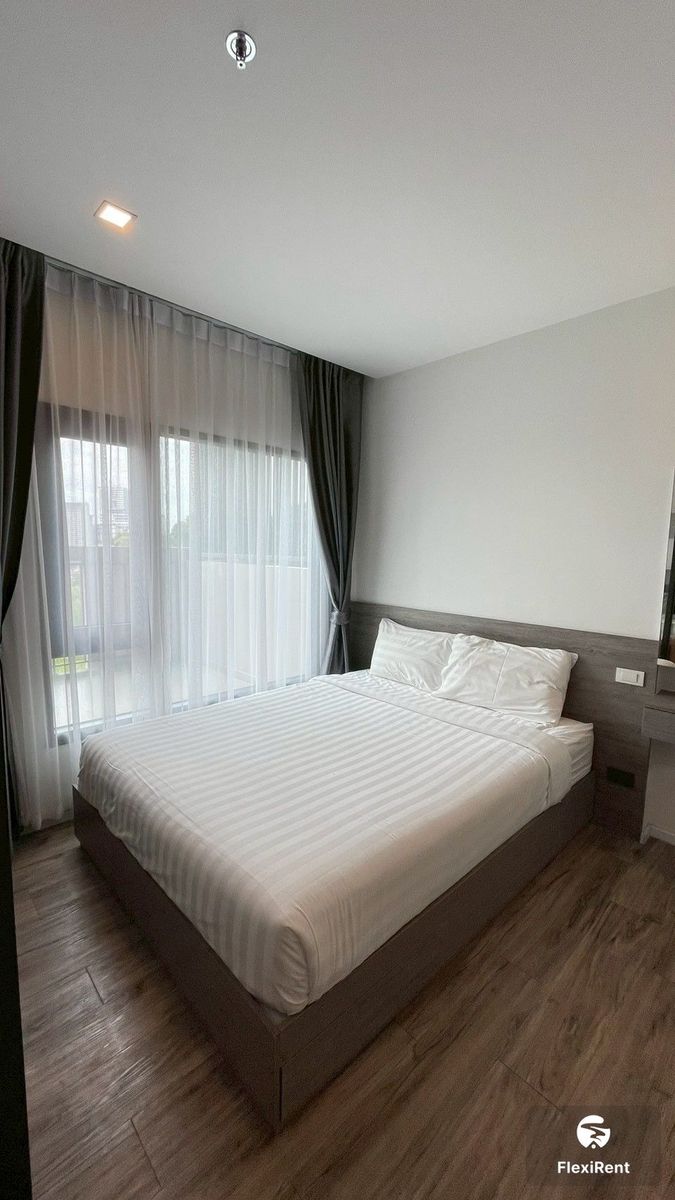 Knightsbridge The Ocean Sriracha + Include Service photo #2