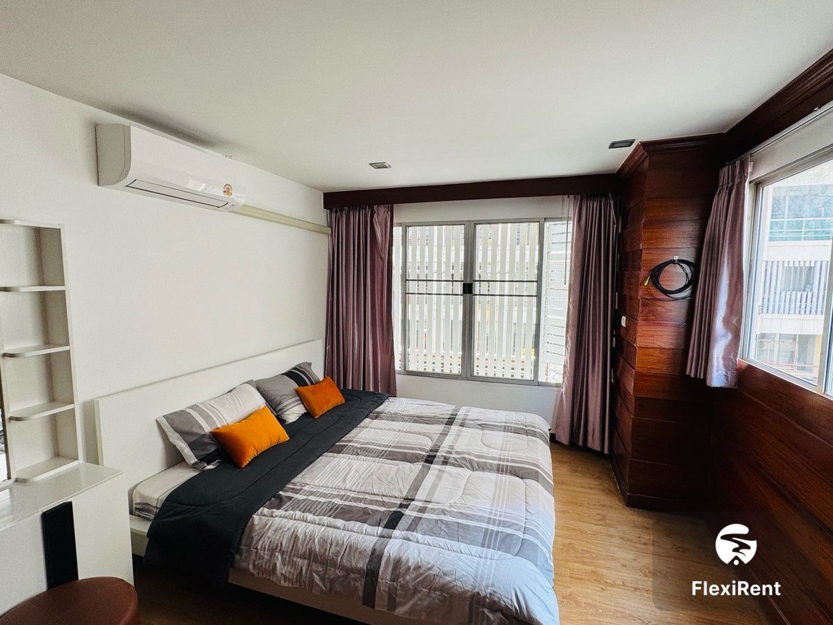 พรีเมียร์ เพลส พระราม 9 (Premiere Place Rama 9)