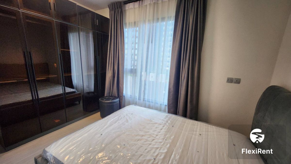 Life Asoke - Rama 9 photo #5