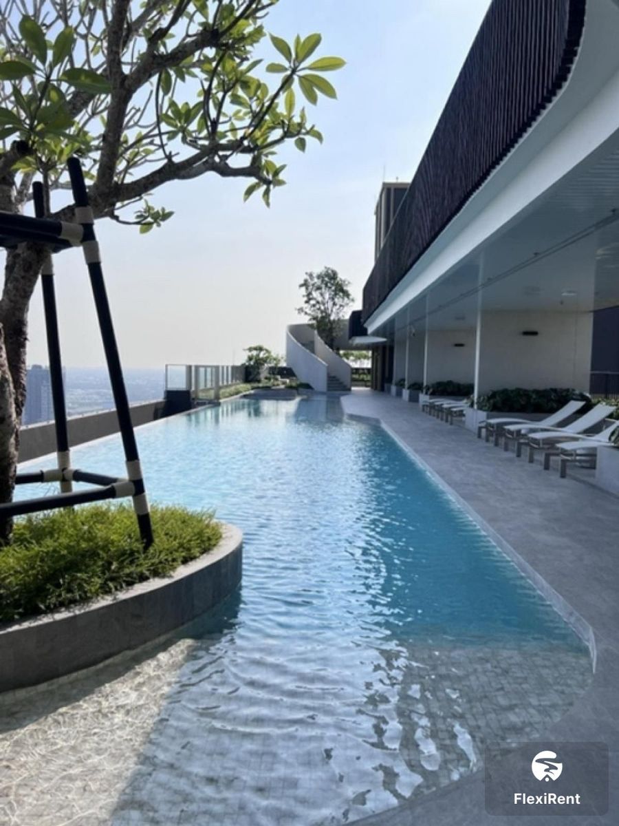 Noble NUE Mega Plus Bangna