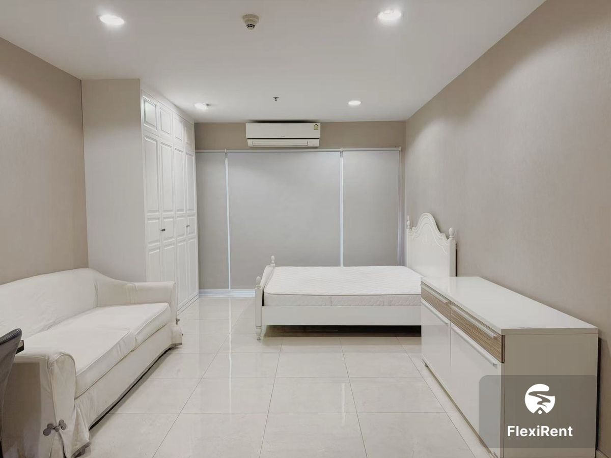 Condo The Platinum photo #5