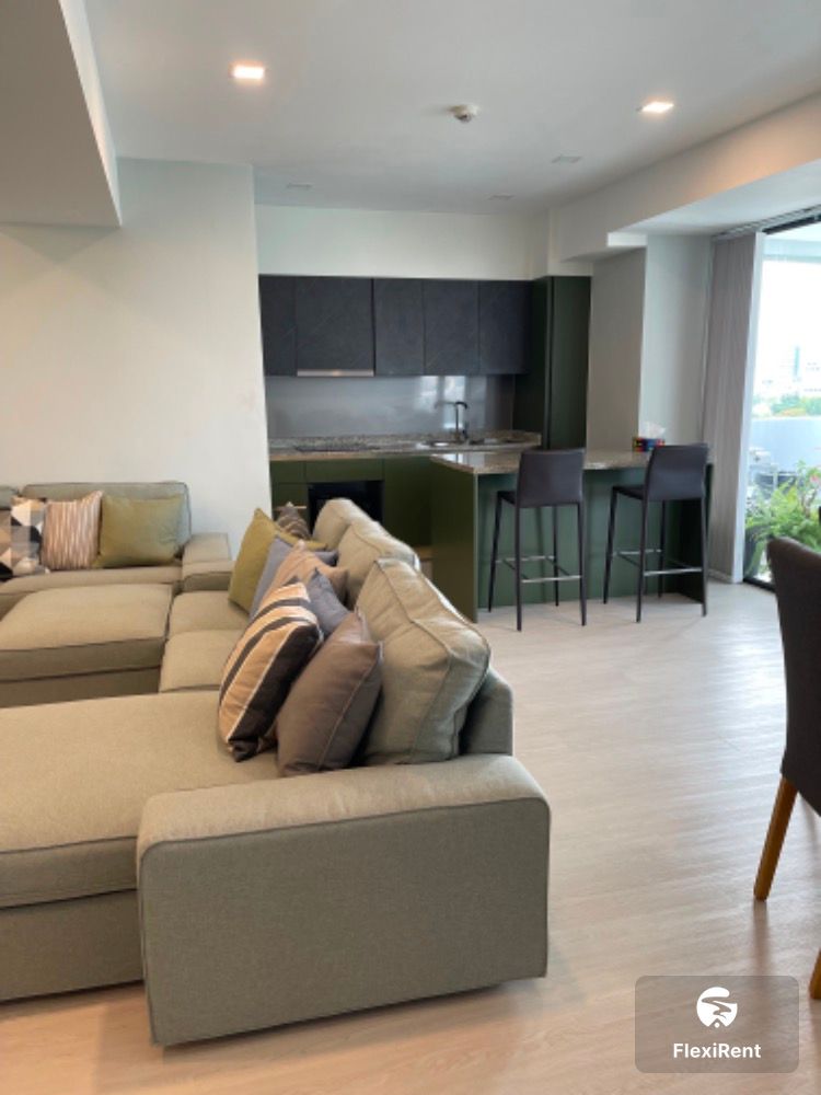 Sun Palace Condominium photo #4