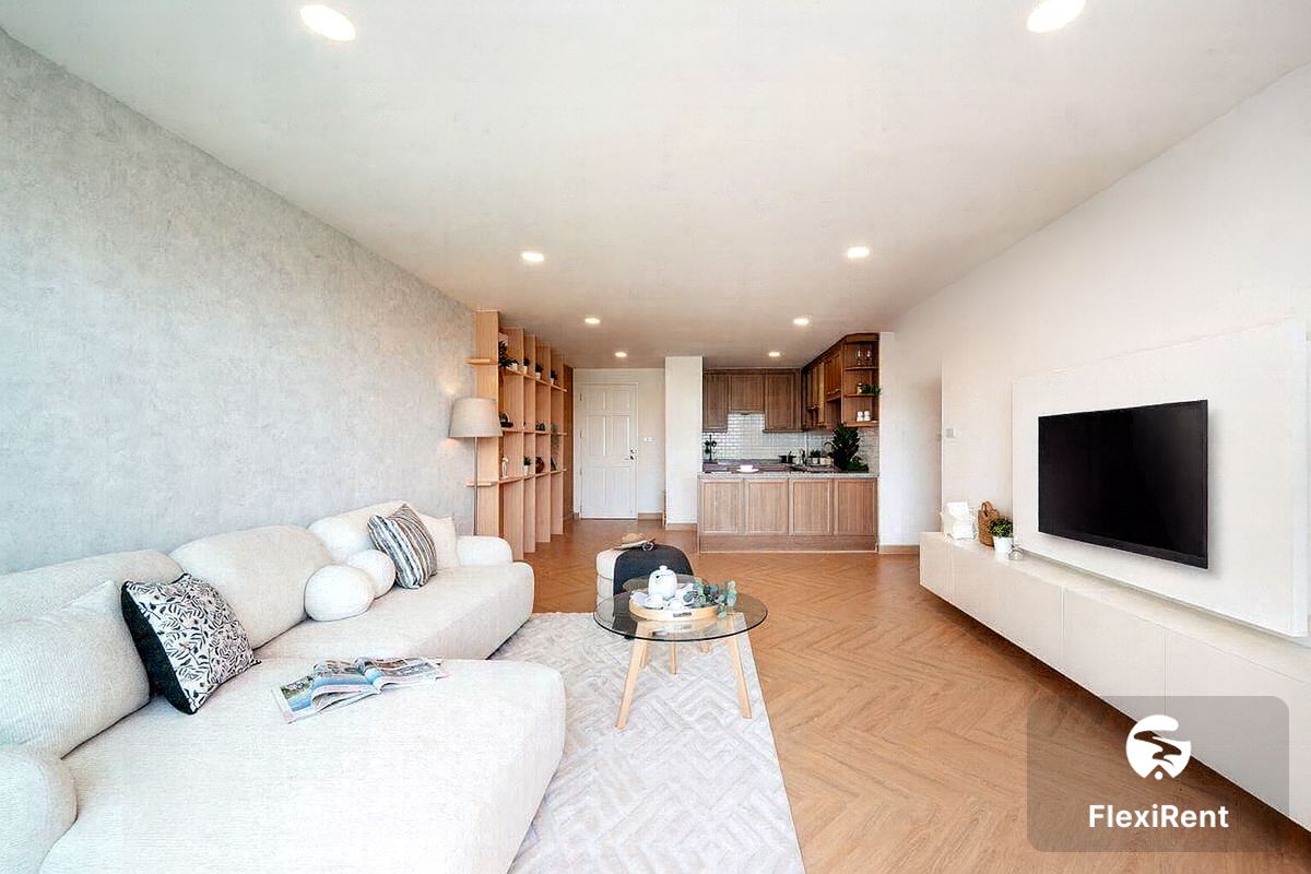 The Bangkok Narathiwas Ratchanakarint photo #3