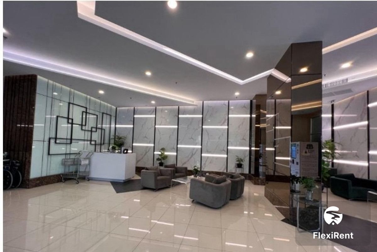 Supalai Park Talat Phlu Station