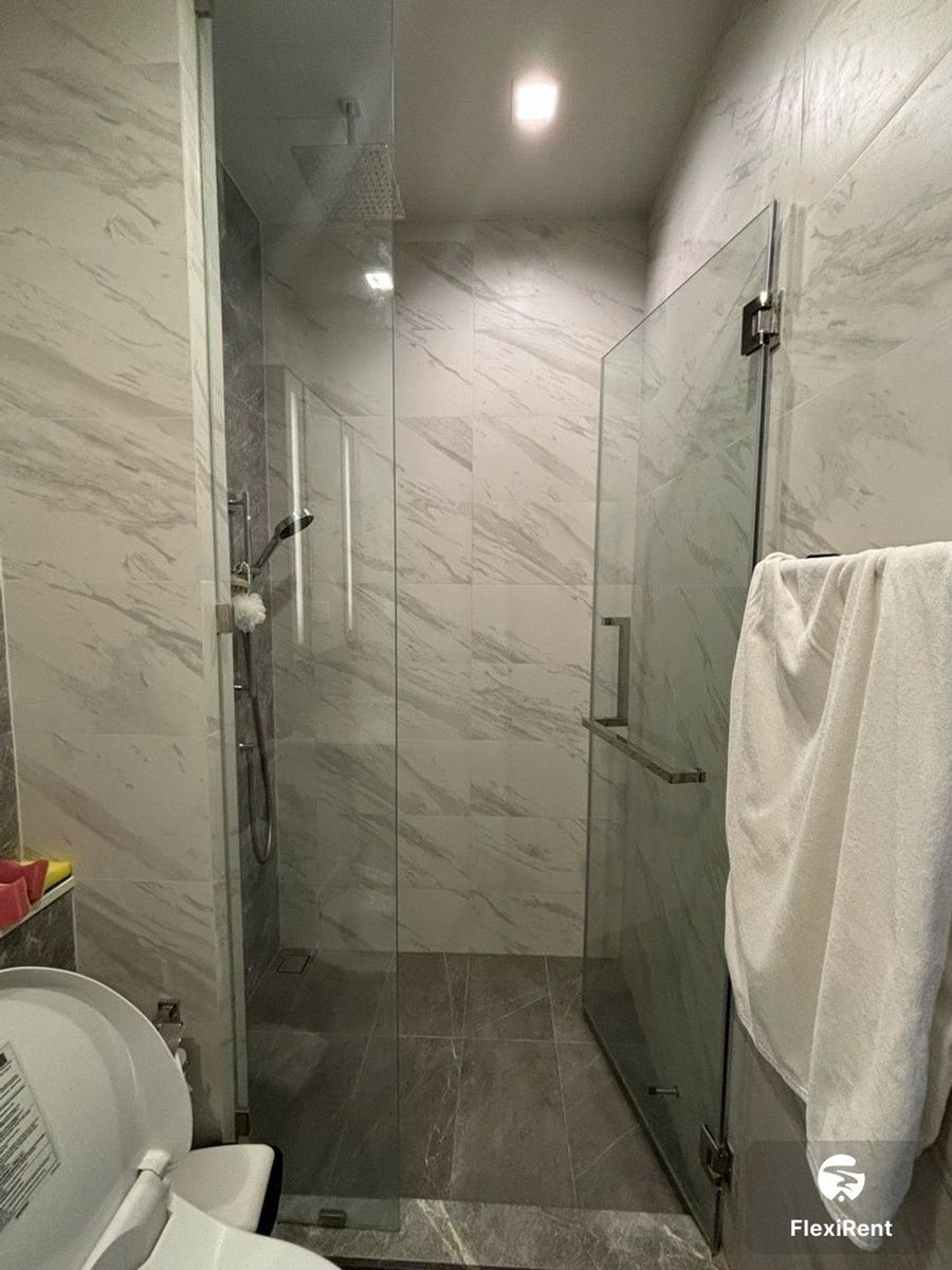 The Crest Park Residences photo #3