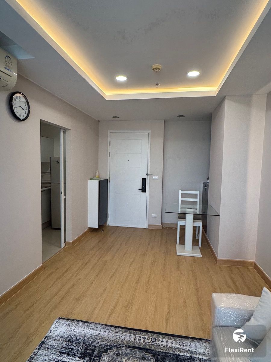 Life @ Ladprao 18 photo #5