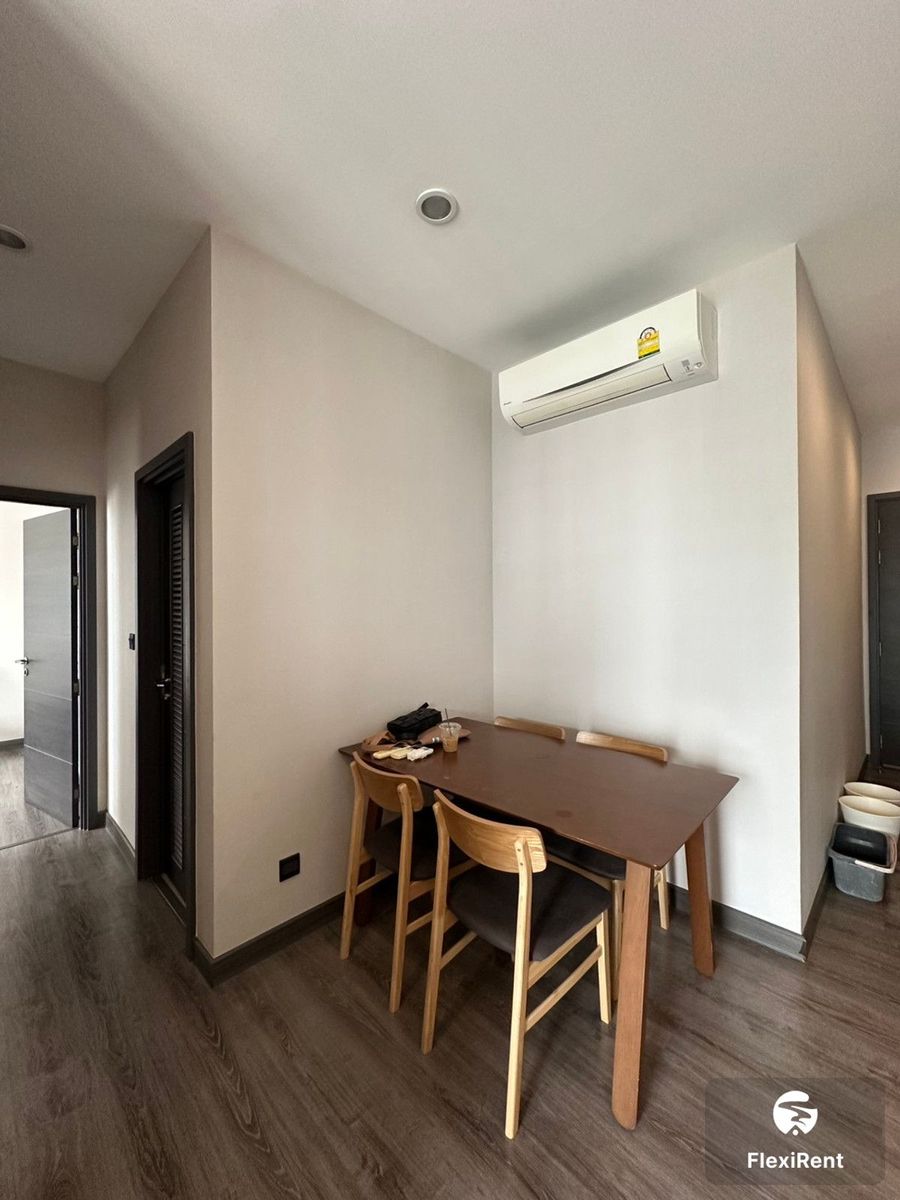 Urbano Rajavithi photo #5