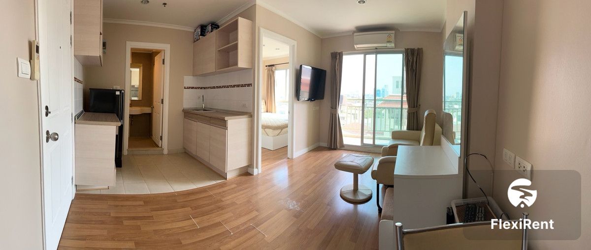 Lumpini Place Ratchayothin photo #2