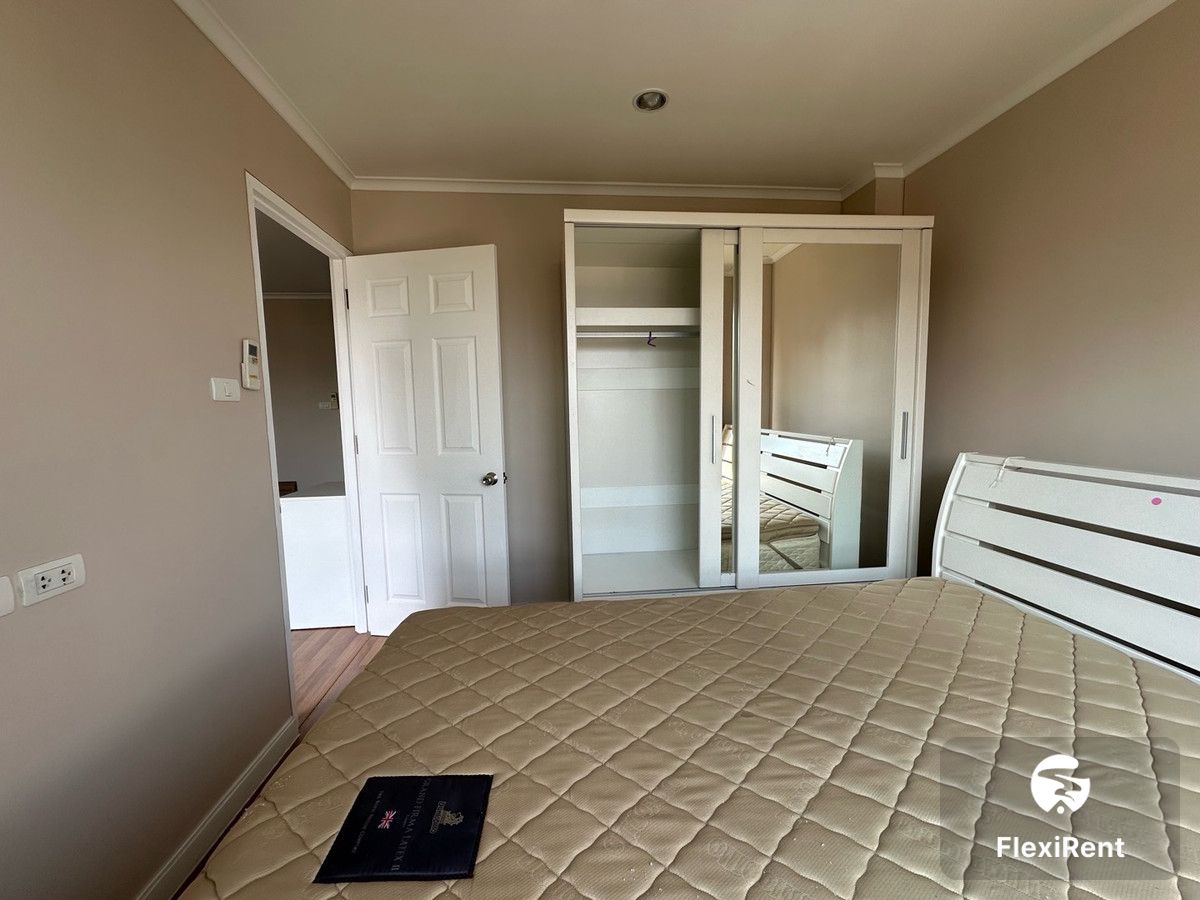 Lumpini Place Ratchayothin photo #5