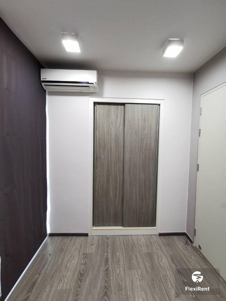 เซล รัตนาธิเบศร์ (Zelle Rattanathibet)