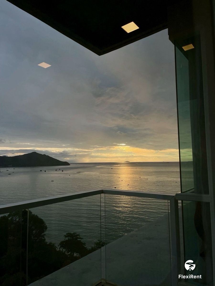 เดลมาเล่ย์ บางเสร่ บีชฟร้อนท์ (Del Mare Bang Saray Beachfront)