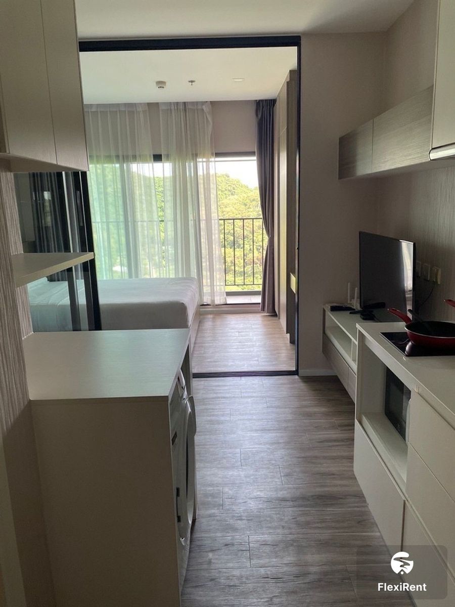 KnightsBridge The Ocean Sriracha photo #4