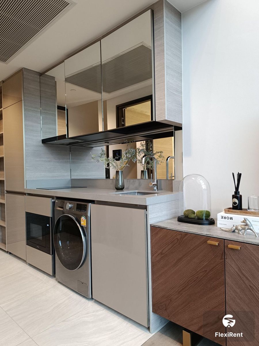 เดอะ เครสท์ พาร์ค เรสซิเดนซ์ (The Crest Park Residences)