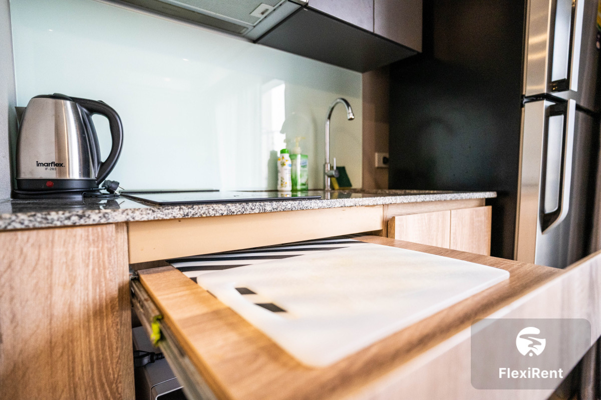 Blossom Condo @ Sathorn - Charoenrat