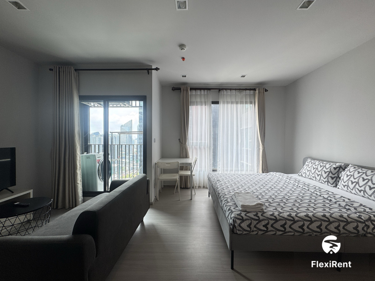 Life Asoke - Rama 9 photo #2