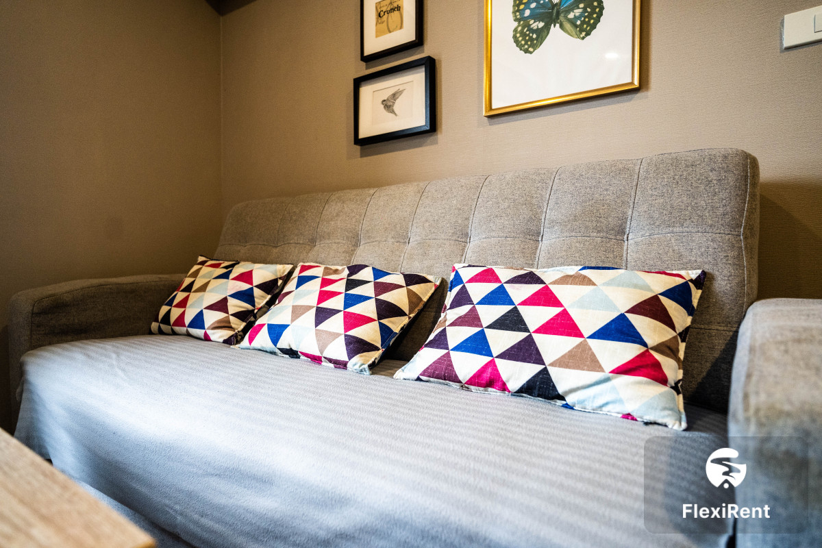 Blossom Condo @ Sathorn - Charoenrat