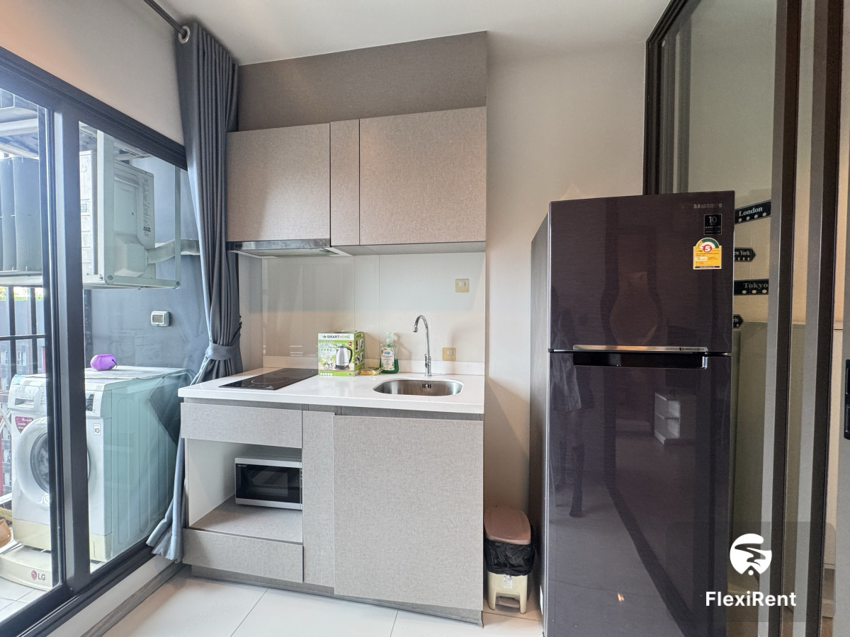 Life Asoke - Rama 9 photo #5