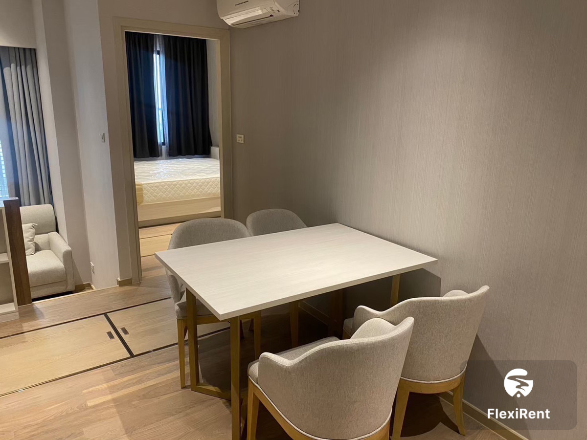 Runesu Thonglor 5 photo #3