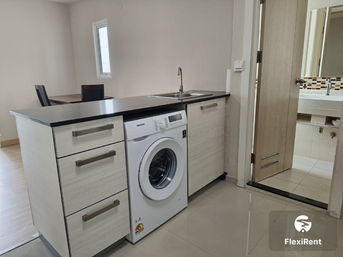 M Society Condominium photo #3