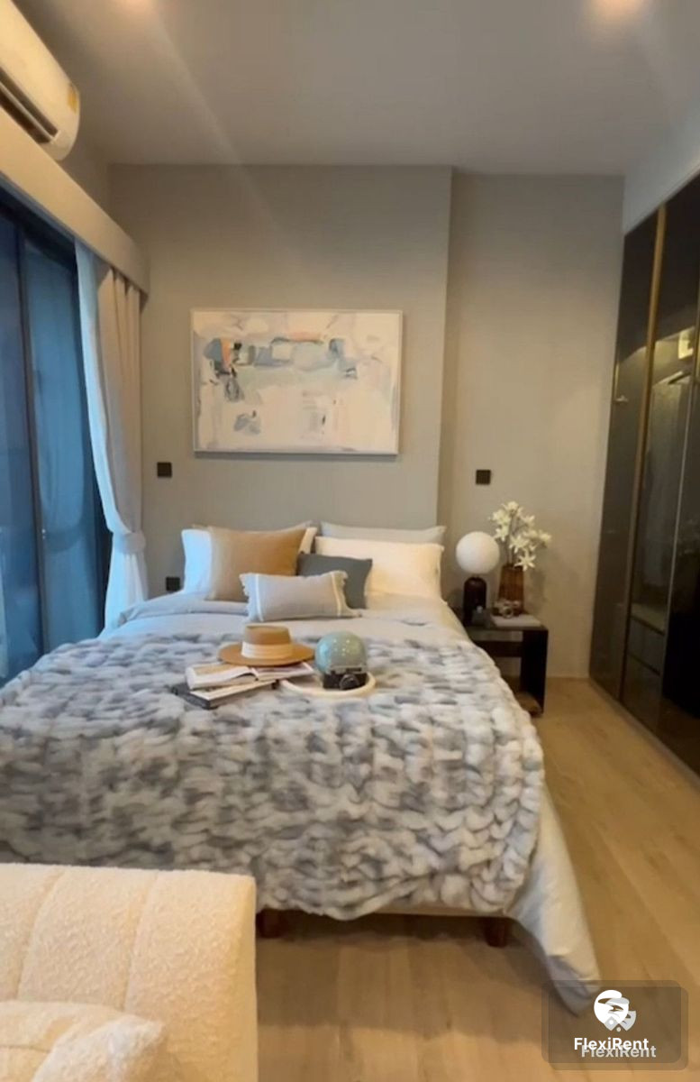 The Crest Park Residences photo #5