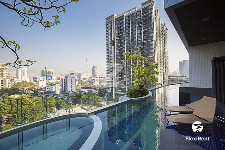 Condolette Midst Rama 9