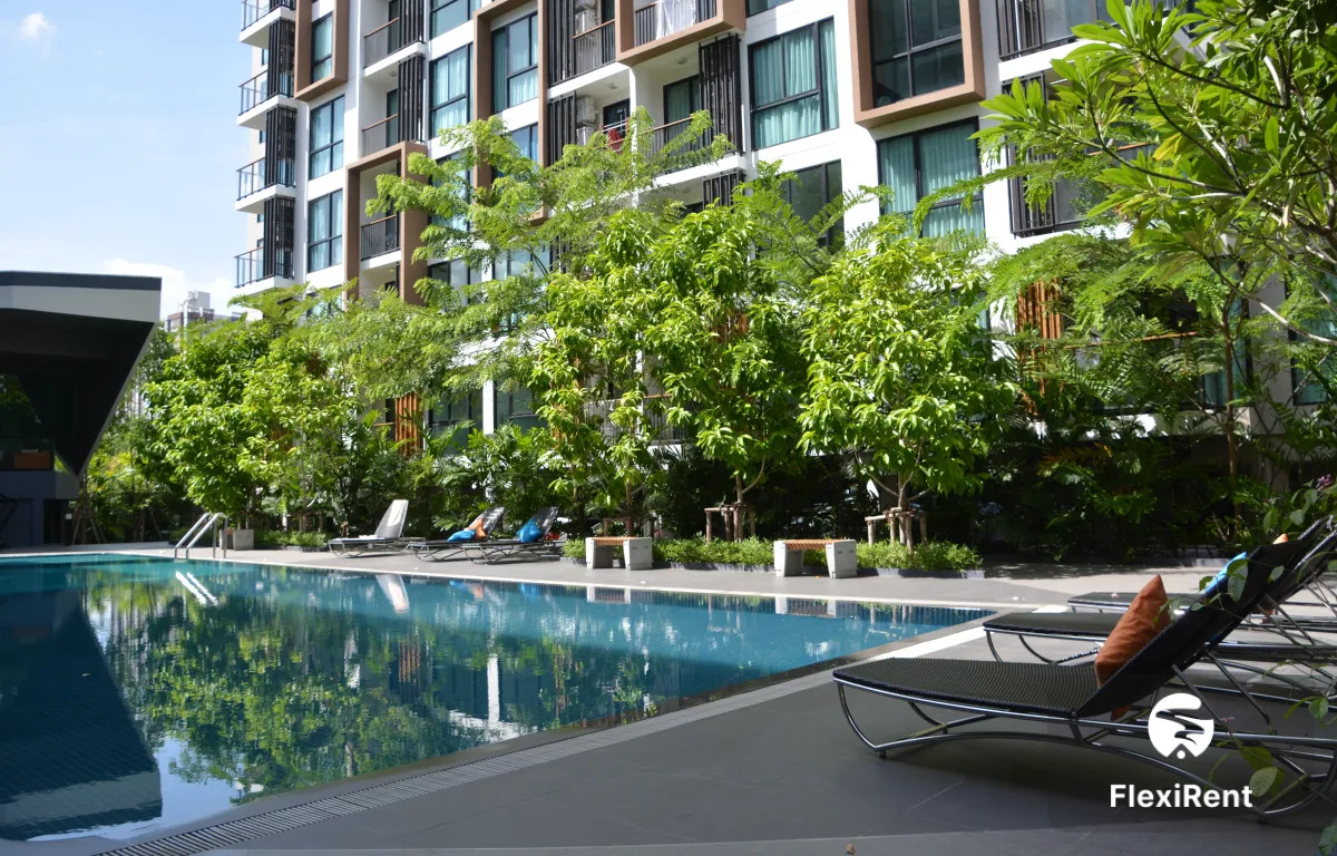 เซล รัตนาธิเบศร์ (Zelle Rattanathibet)