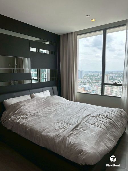 333 ริเวอร์ไซด์ (333 RIVERSIDE) รูปที่ 2