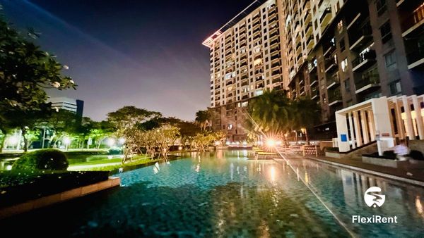 เดอะ พาร์คแลนด์ ศรีนครินทร์ เลคไซด์ (The Parkland Srinakarin Lakeside) รูปที่ 1