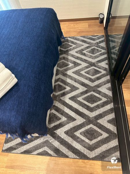 เดอะ ไทเทิ้ล ฮาโล 1 (The Title Halo 1) รูปที่ 3