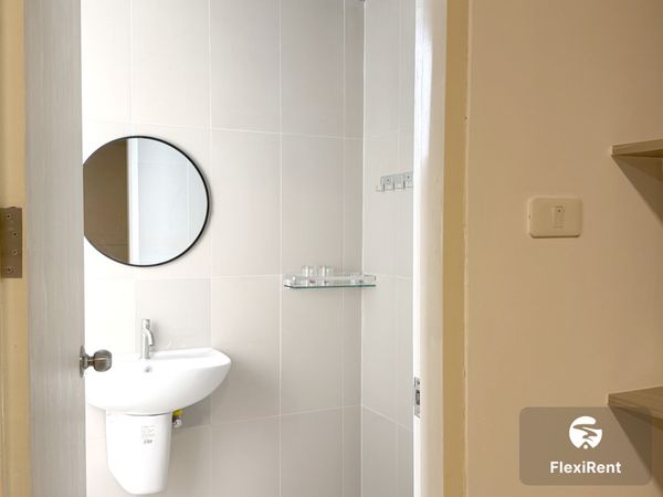 UTD8 Hotel & Residence Image 5